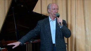 Летят перелетные птицы -  русский поэт Михаил Исаковский