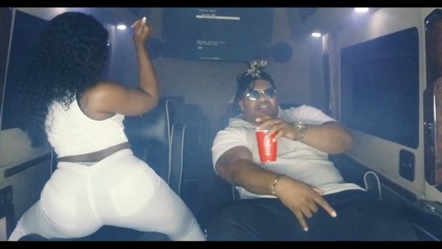 Ugly Money Niche - Gas In The Sprinter смотреть онлайн