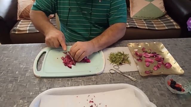 Шиповник цветет,заготовим  аромат на зиму!