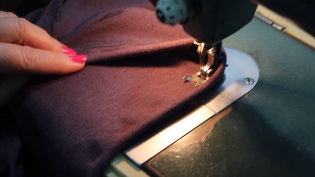 обработка низа двойной иглой смотреть онлайн