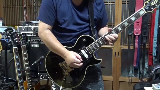 heerby LC 800B with Kahler Tremolo System & Digitech Hardwire Valve Distortion SC 2 004 смотреть онлайн