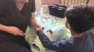 Укол ребенку 4 лет дома Делаем укол ребенку сами Укол дома