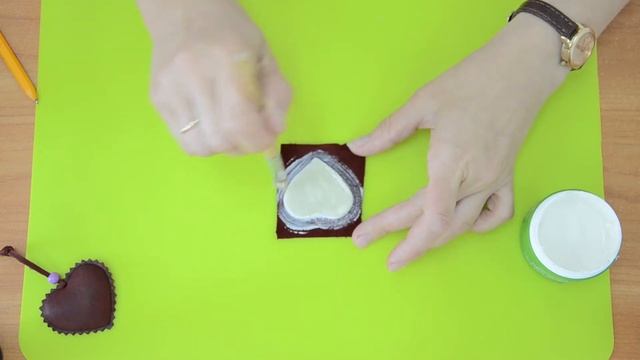 Мастер-класс "Брелок из кожи. Сердечко", педагог Хакало С. С. смотреть онлайн