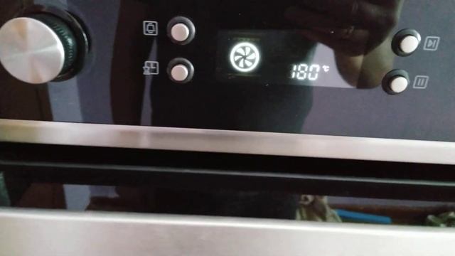 Электрический духовой шкаф DEXP 1M70GDB