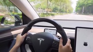 Дополнительная приборная панель Tesla