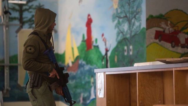 FBI conducts tactical bomb tech training смотреть онлайн