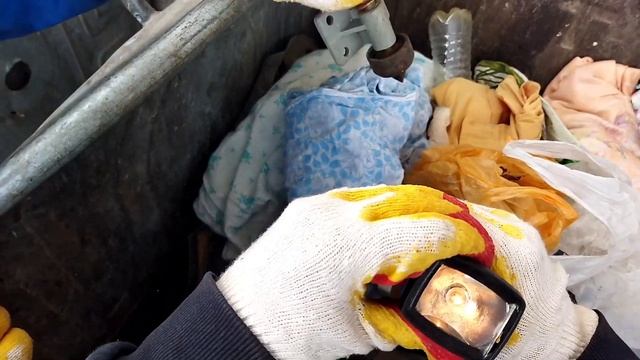 Что можно найти в Помойке? Можно зарабатывать на мусоре!! смотреть онлайн