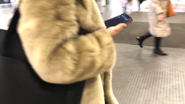 Стрит стайл Шубы Пальто Пуховики Обувь Аутфиты зимы Что надели модницы Петербурга Как утеплились