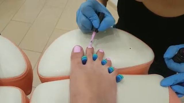 Педикюр в салоне Визави смотреть онлайн
