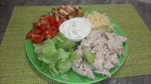 Муж просит готовить этот салат 3 раза в неделю!Самый вкусный и легкий салат - Цезарь (720p).mp4