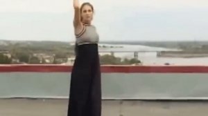 Ксения Роджерс - фланкировка шашкой.