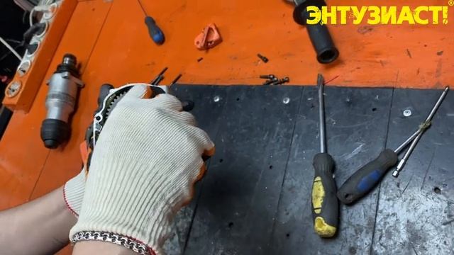 Ремонт перфоратора Sturm RH2590 (прокручивается бур под нагрузкой) смотреть онлайн