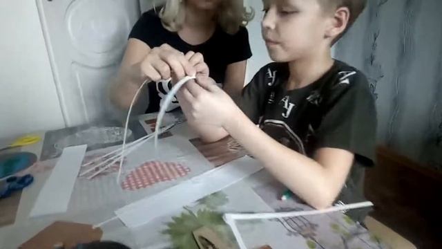 Поделка космонавт из бумаги