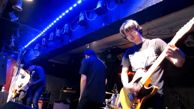할로우 잰(Hollow Jan)-Dvaita+Spotless ('Touché Amoré' Korea 2014 @Gogos2) смотреть онлайн