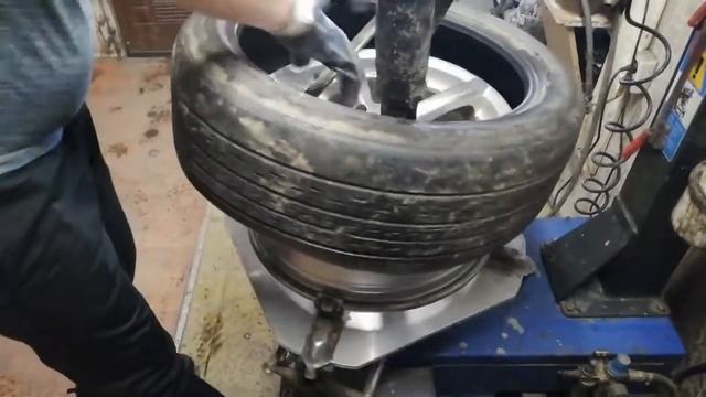 Перебортовка низкопрофильного колеса Р 19 смотреть онлайн