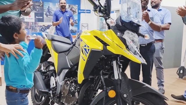 Our New Suzuki VStrom SX 250 Delivery at Aryan Suzuki Bangalore смотреть онлайн