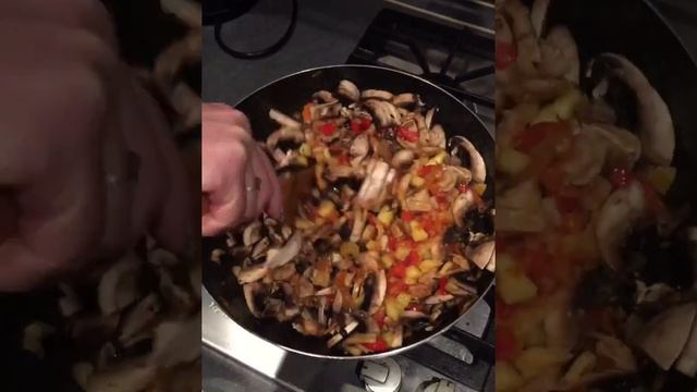 Овощное рагу с нутом и курицей