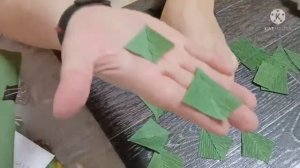 #листьярозыизгофрированнойбумаги Листья  из гофрированной бумаги.