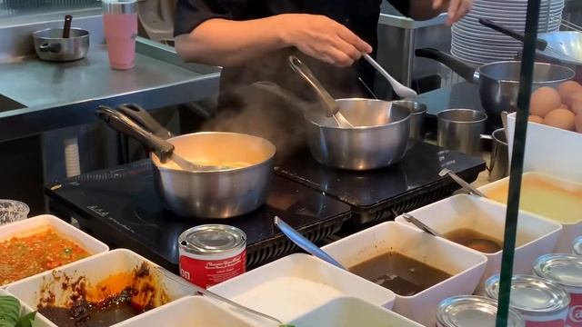 Tom Yum+Omelette Rice, Том Ям + Омлет с рисом, Tom Yum + Arroz Omelete, Thai Tom Yum смотреть онлайн