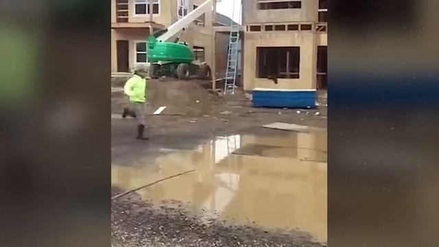 Нелепые ошибки рабочих, снятые на камеру