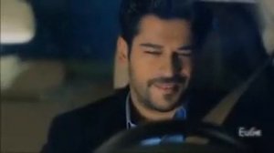 Реальный песенка кто поёт но не знаю