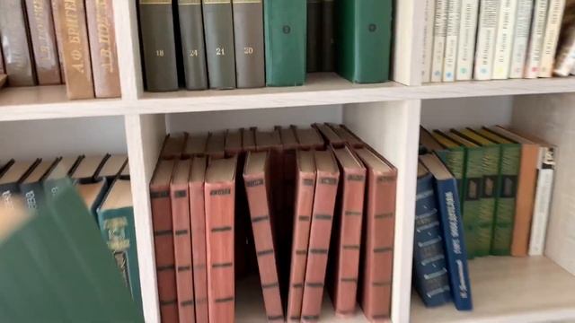 КНИЖНЫЙ ВЛОГ: целый павильон книг + КНИЖНЫЕ ПОКУПКИ