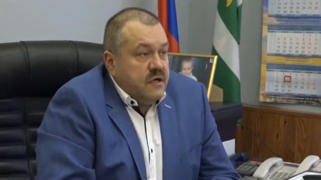 Глава города провел прием граждан по личным вопросам. смотреть онлайн