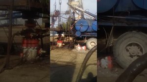 Чистка нефтяной скважины