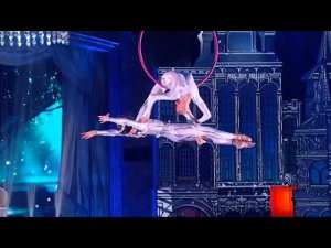 Анастасия и Александра Кулик. В. Косма, тема из к/ф «Беглецы»