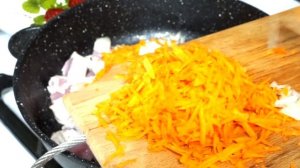 А Вы знали что из макарон можно сделать такое?! Макароны на сковороде. Очень вкусно!