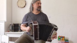 Сумецкого по Е.С. Мурову на гармони (хромке)