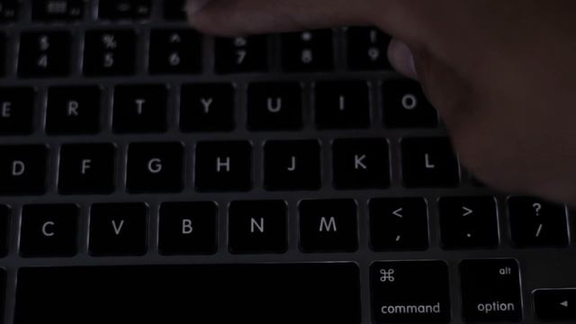 Is the MacBook Pro 2015 Still Worth it? смотреть онлайн