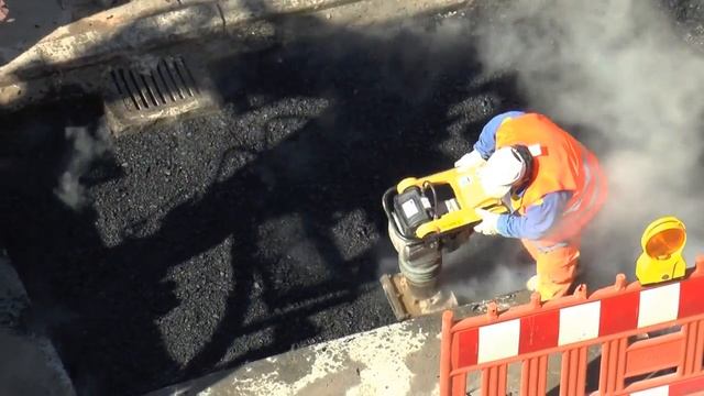 Ремонт дороги в Германии смотреть онлайн