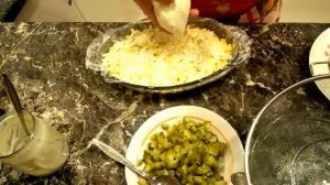 Самый НЕОБЫКНОВЕННЫЙ Салат ХРУСТАЛЬНЫЙ с курицей/мясом. Слоеный салат  с курицей на Новый год 2023!