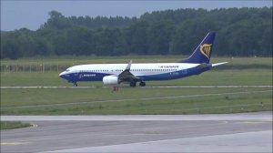 Planespotting at Eindhoven Airport with 2 special liveries of Ryanair