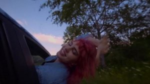 Sunflower Bean - Moment In The Sun