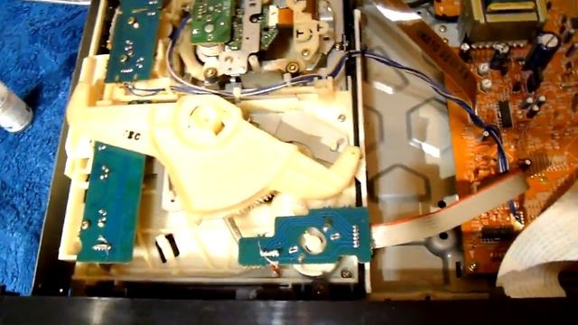 PIONEER PD-M603 (PEA1179). Небольшая профилактика и обзор CD проигрывателя. смотреть онлайн