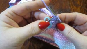 детская кофточка из секционной пряжи вязаная спицами