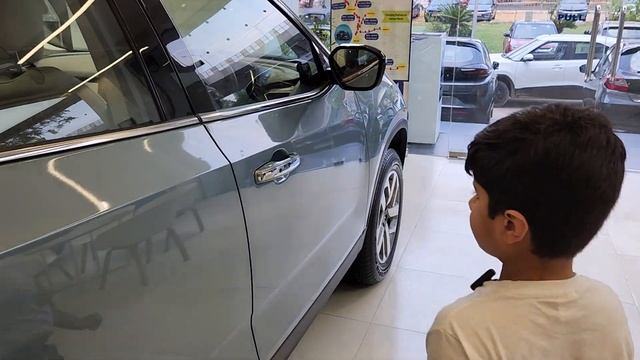 The Amazing Tata Safari #car #carreviews #kidsvideo #kids #suv #tatasafari #tatamotors смотреть онлайн