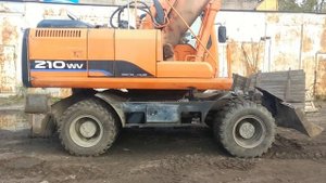 Колесный экскаватор Doosan DX 210WV