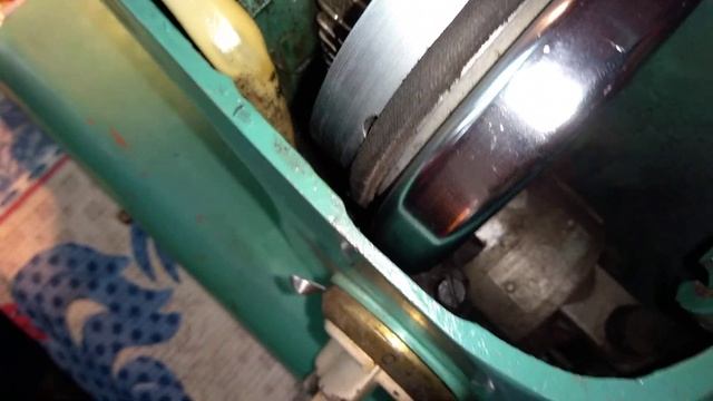 НАШЕЛ НА ЧЕРМЕТЕ СТАРУЮ ШВЕЙНУЮ МАШИНКУ СССР смотреть онлайн