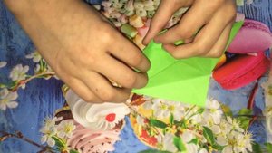 Оригами крокодил из бумаги.