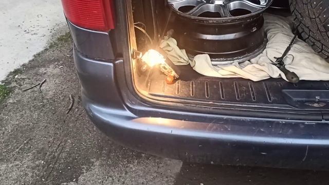 Замена лампочки стоп сигнала на Форд Гэлакси. Как поменять лампочку в стопе на форд гелакси 97 года смотреть онлайн