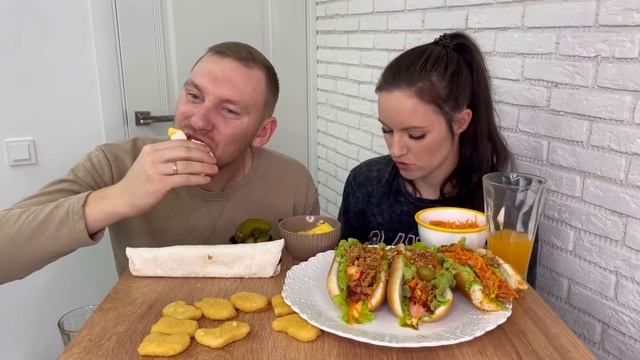 МУКБАНГ ХОТ-ДОГИ НАГГЕТСЫ СОСИСКИ С СЫРОМ В ЛАВАШЕ КОРЕЙСКАЯ МОРКОВКА КОЛЛАГЕН MUKBANG ASMR