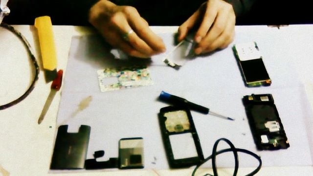 Nokia x2-00 разборка, чистка динамика (disassembly, cleaning dynamics)
