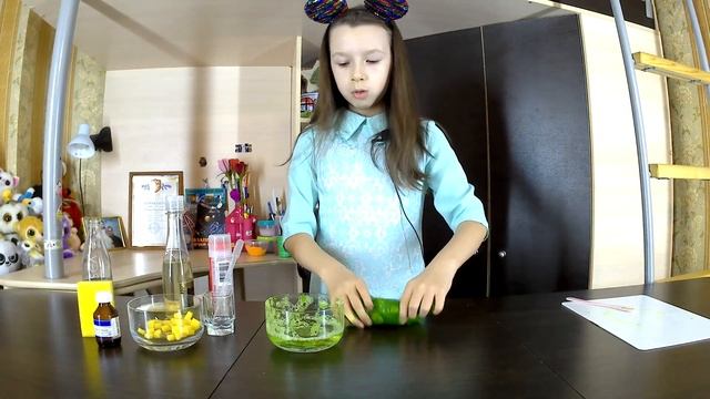 Слайм с Джелли кубами APPLE JUICE, зеленый слайм из силикатного клея с Jelly cube. смотреть онлайн