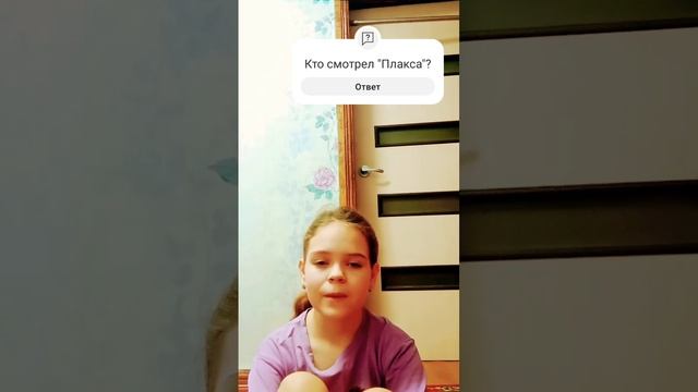 Ну скажи мне как ты там и скажи что не болит в темноте обнимешь за плечи время-то спасает