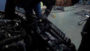 МОЙКА ДВИГАТЕЛЯ И ПОДКАПОТНОГО ПРОСТРАНСТВА