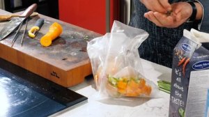 Нежный КРОЛИК в белом соусе. Технология СУВИД - просто и полезно! - рецепт шеф повара Ильи Лазерсон