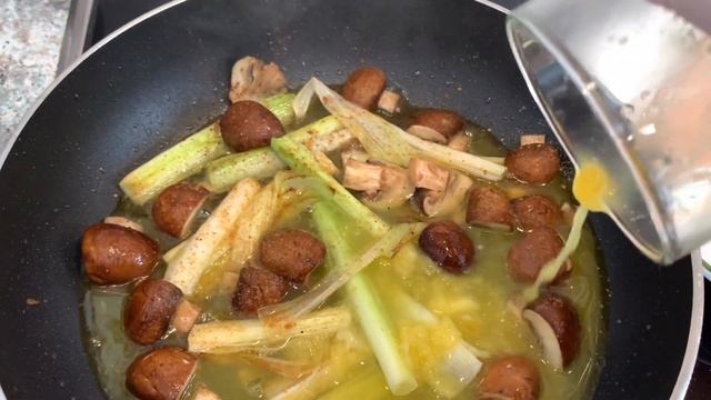 Лосось в апельсиново-сливочном соусе с грибами. Кухня Испании с Еленой Вивас. смотреть онлайн